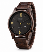 Orion Aurum Herrenuhr aus Holz – seitliche Ansicht auf Weiß
