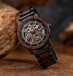 Orion Antares – Automatik-Herrenuhr aus Holz mit Skelett-Zifferblatt