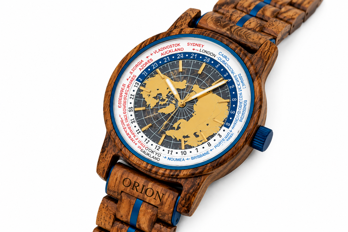 Orion Meridian – Weltzeituhr aus Holz mit Weltkarte